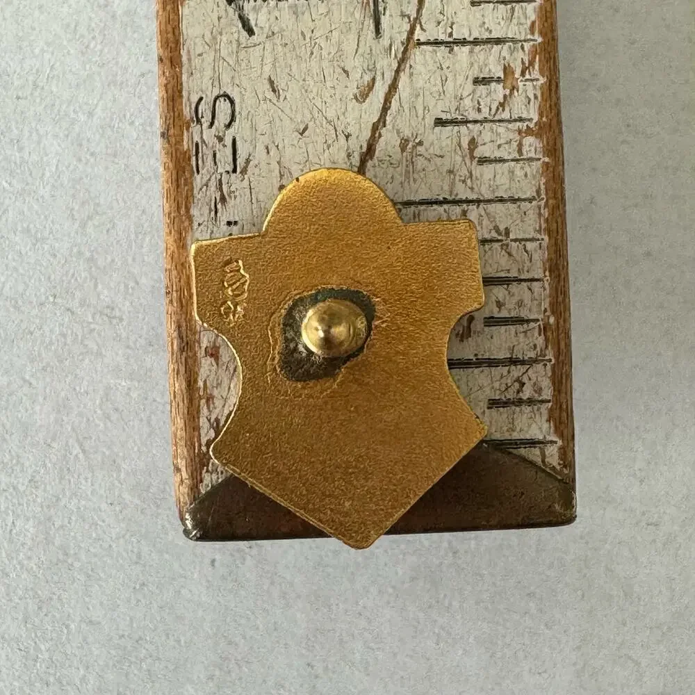 Signed Sertoma International Gold Tone Vintage Lapel Pin Tie Tac Screw Back